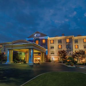 Holiday Inn Express & Suites Buffalo Airport, An Ihg Hotel